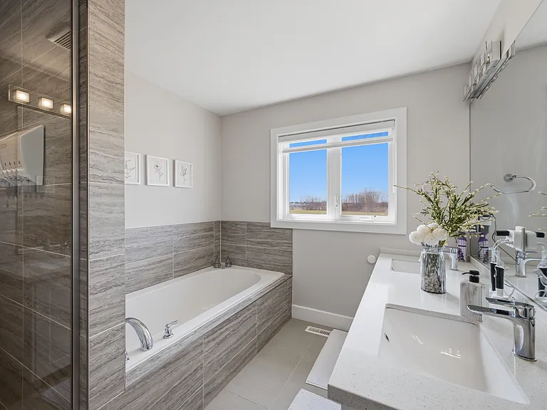 1615 Sandridge Ln — Photo 35