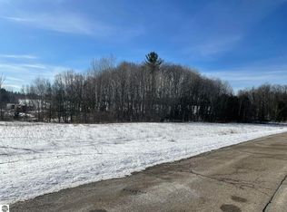 Na Fach St, Rose City, MI 48654