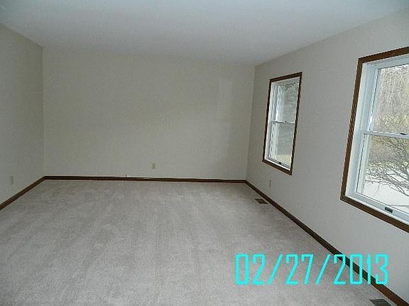 3rd image of 6284 Browns Run Rd