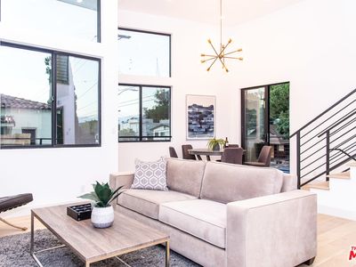 2400 W Glendale Ct, Los Angeles, CA, 90039