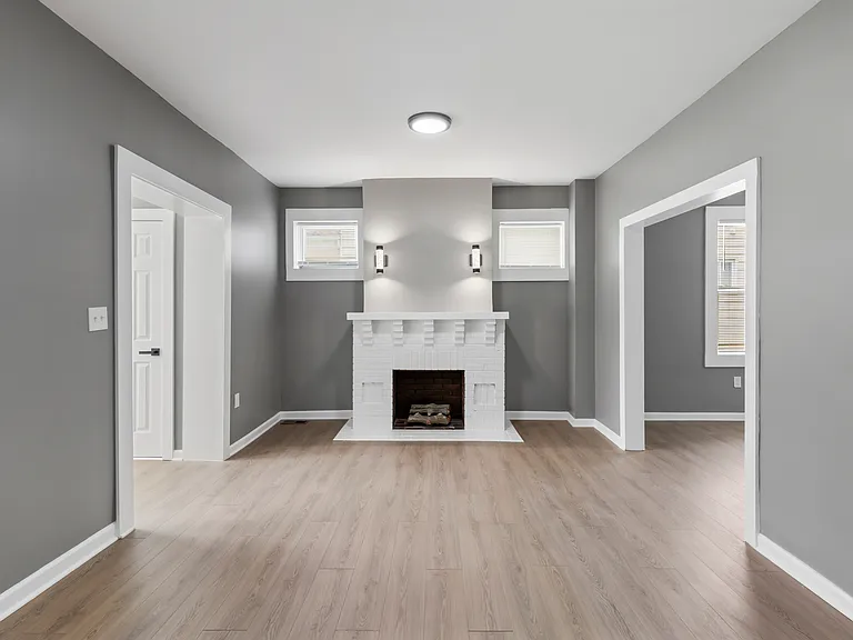 3018 Taylor Ave — Photo 2