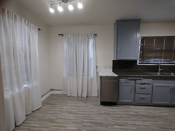 Kitchen Picture 2