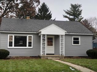 720 Highland Ave, Oconomowoc, WI 53066