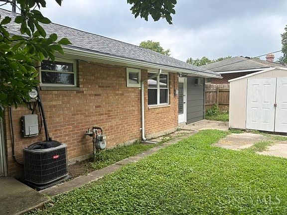 4th image of 230 Kenyon Dr