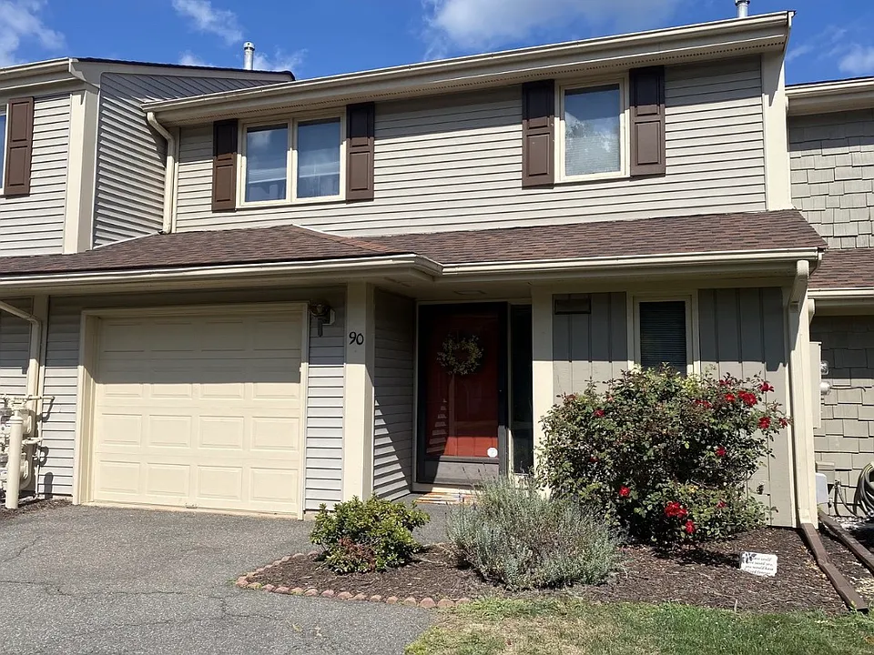 90 Copper Beech Dr