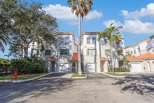 11035 Legacy Blvd Photo 1