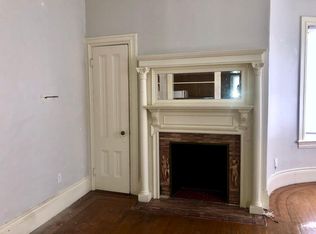 451 Cranston St APT 3, Providence, RI 02907