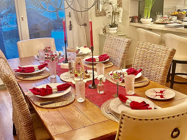 Extendable Dinning table