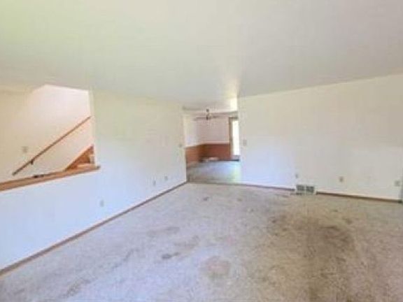 Additional Living Room