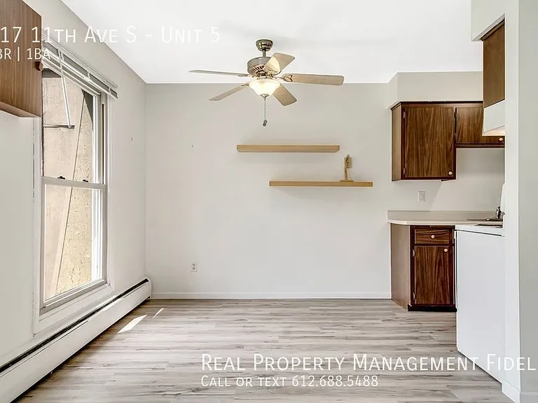 917 11th Ave S #5 — Photo 6