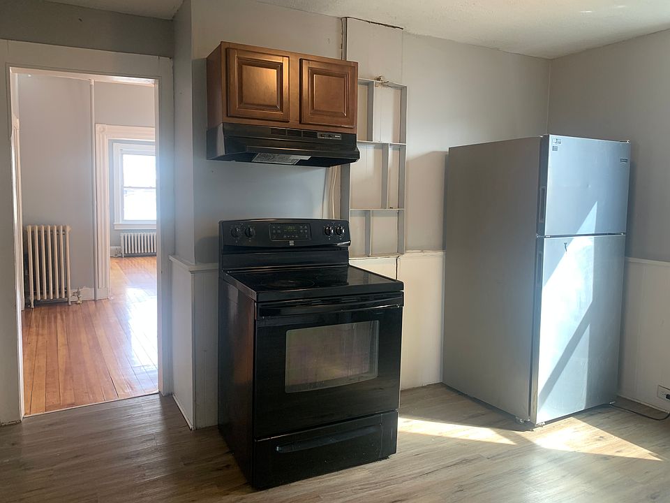 1st image of 60 Westwood Ave #1