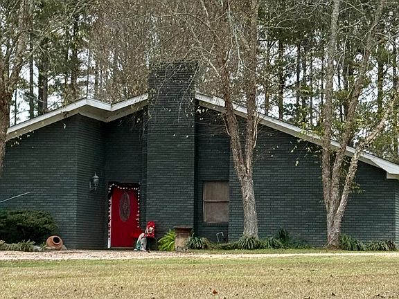 2nd image of 722 Holmesville Rd