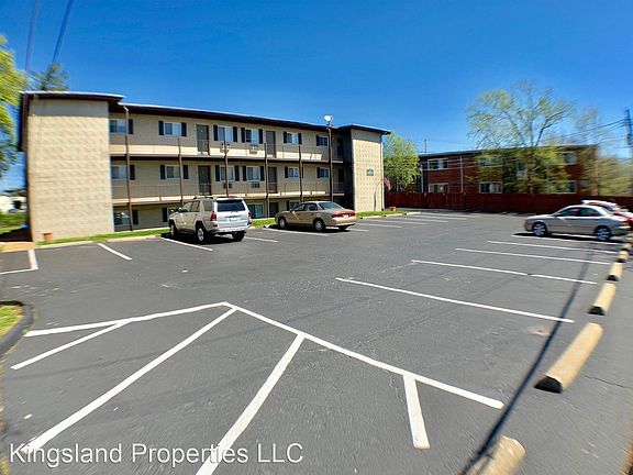 2nd image of 3704 Greenwood Blvd #31