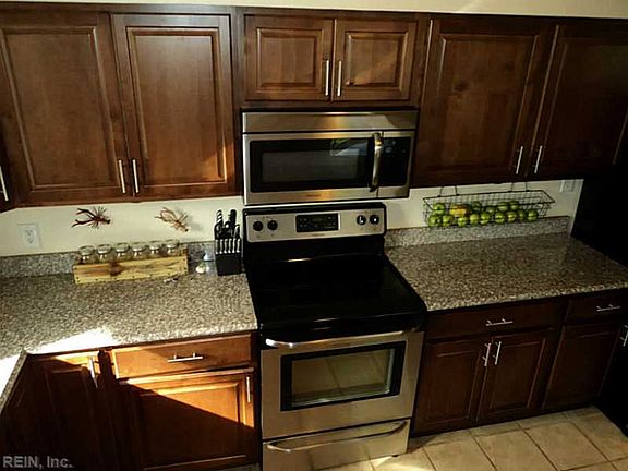 5th image of 45 Rivercrest Dr