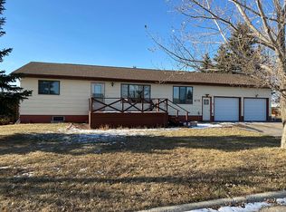 412 S Torning St, Tioga, ND 58852
