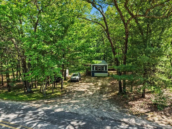 8481 Vista Dr, Newaygo, MI 49337
