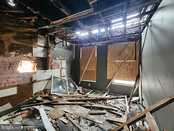 5th image of 2105 Wilhelm St