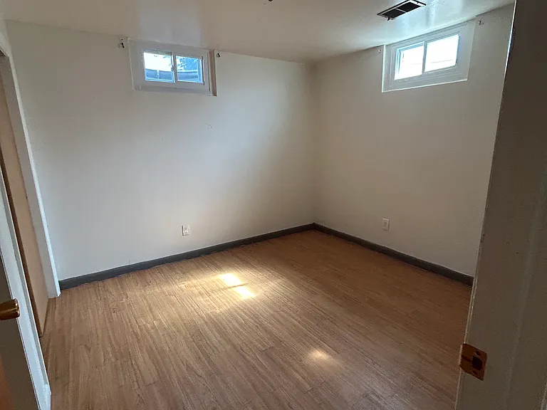 1207 S Gray St — Photo 6