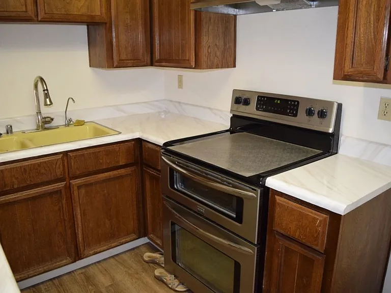 6051 Roloff Way — Photo 11