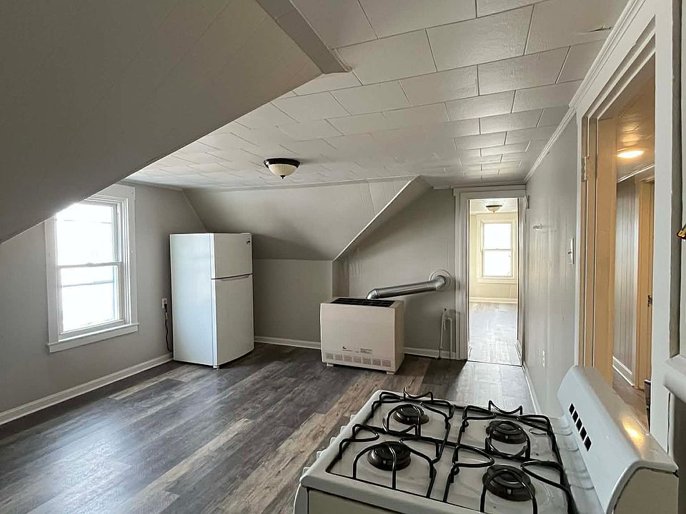 1st image of 101 Austin St APT 3