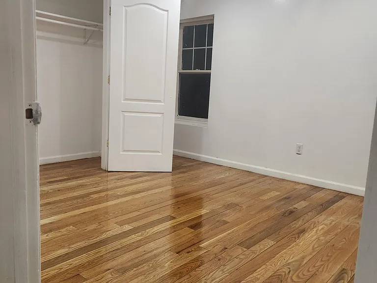 297 W Grand Ave #1 — Photo 3