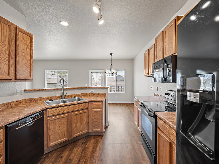 2211 Downend St — Photo 4