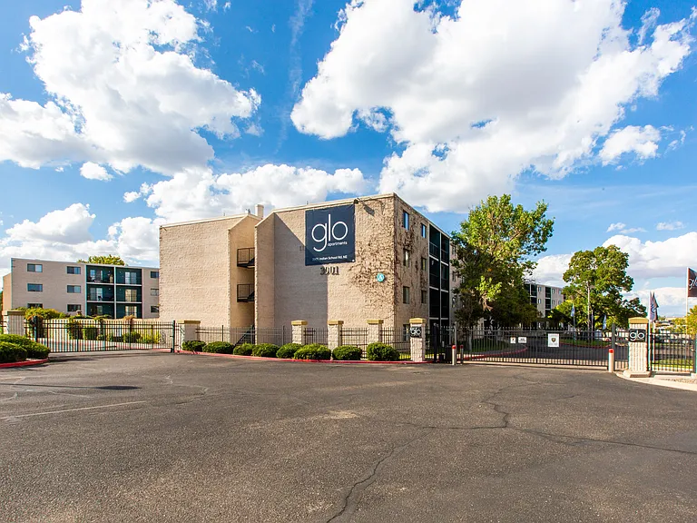Glo Apartments — Photo 14