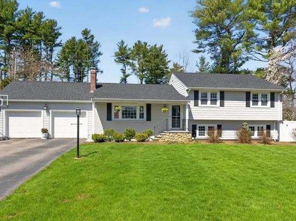 3 Accord Pond Dr, Hingham, MA 02043
