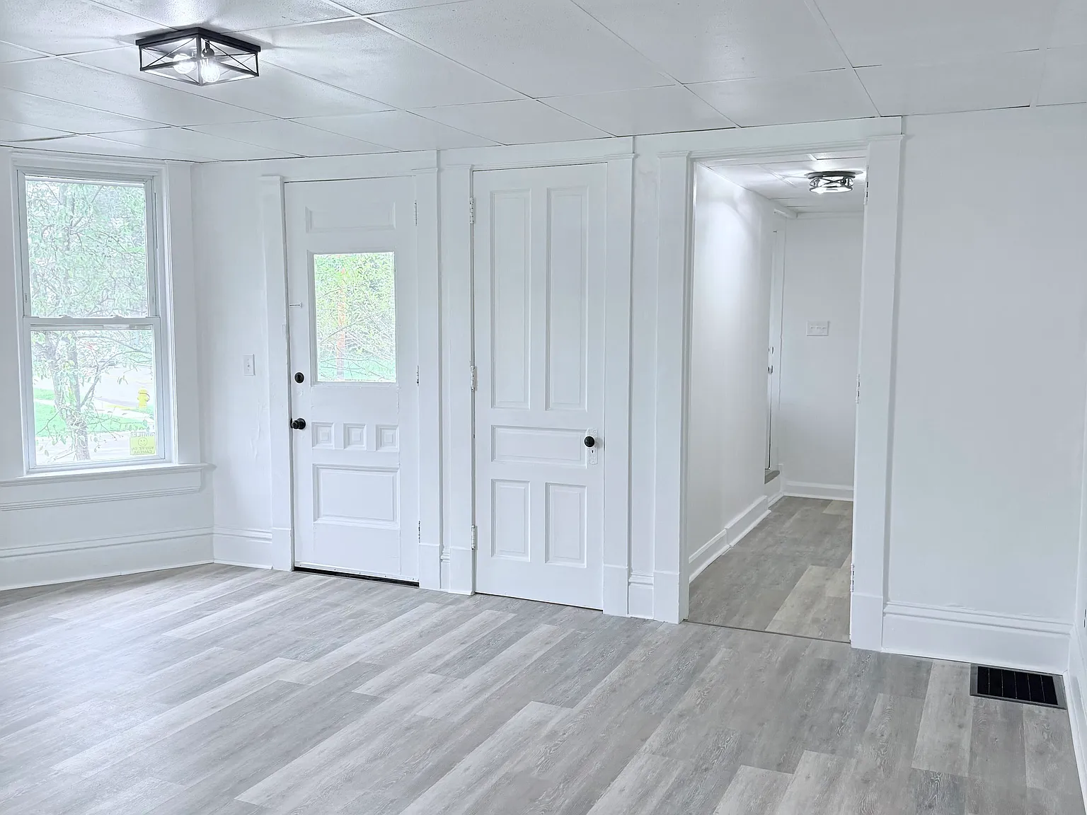 4 bed, 2472 sqft, $1,695 — Photo 1