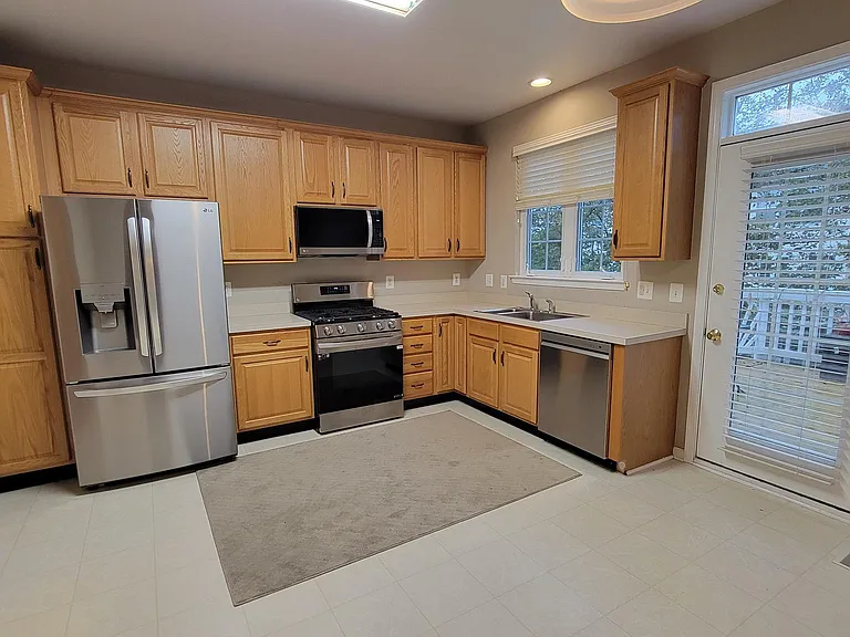 20479 Greymont Ter — Photo 10