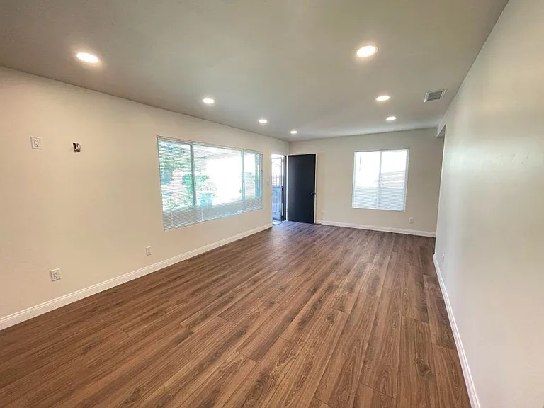 5215 Waring Rd — Photo 4