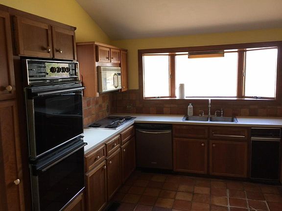 5th image of 4930 Little Creek Dr