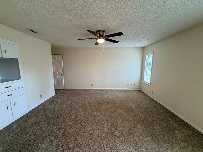 2848 Willow Wood Cir — Photo 17