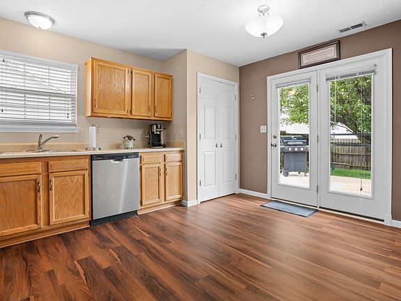 4th image of 5504 Wood Hollow Dr
