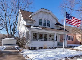 421 N Booth St, Dubuque, IA 52001