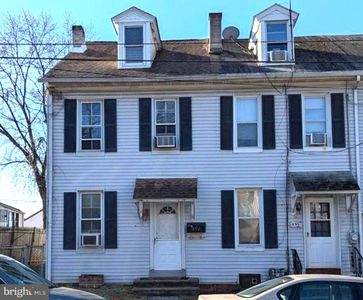 892 Queen St, Pottstown, PA, 19464