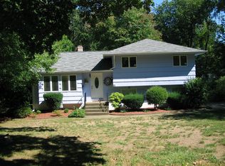 21 Scott Dr, New City, NY 10956