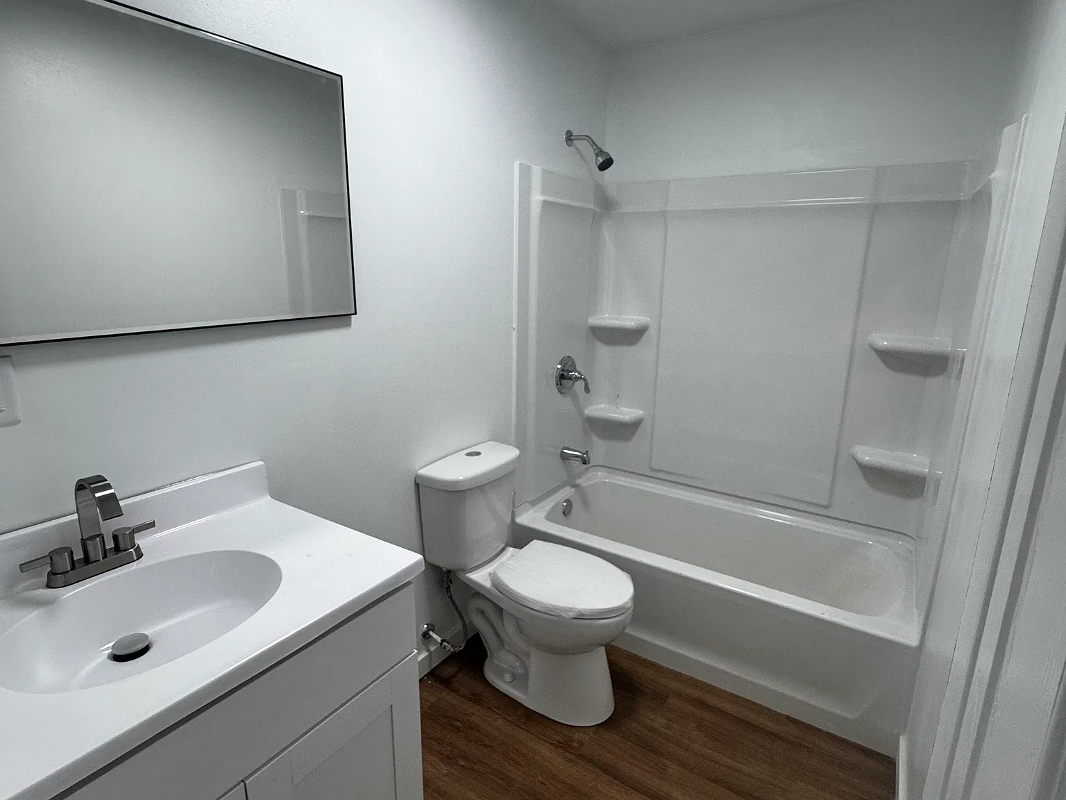 3 bed, 1100 sqft, $1,300 — Photo 3