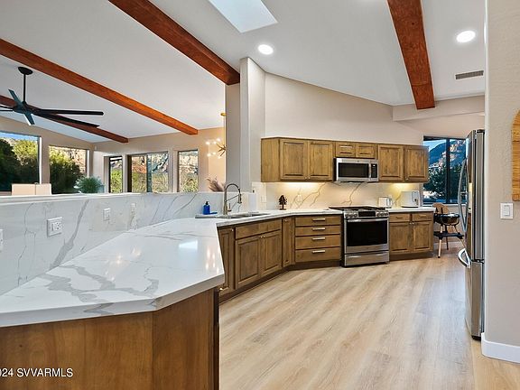 2nd image of 210 Palisades Drive S