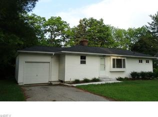 14585 Dean Ct, Burton, OH 44021