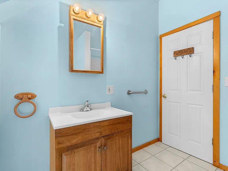 10B Old Kings Hwy #B — Photo 15