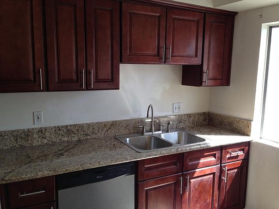 2nd image of 1537 Stanford St APT 5