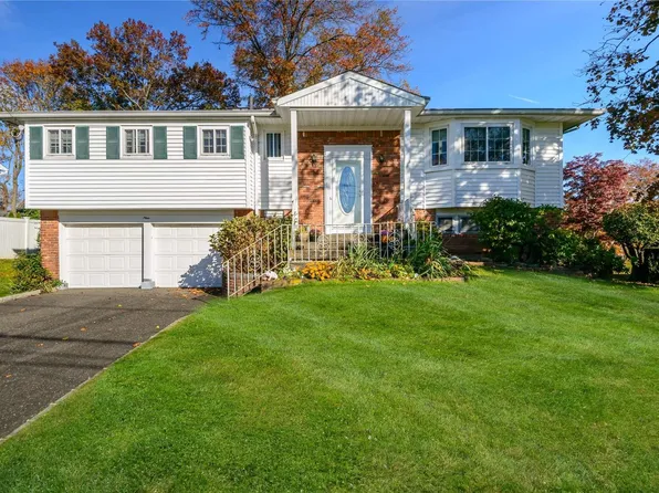 9 Duke Place, Glen Cove, NY 11542