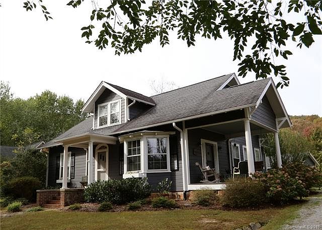 1st image of 215 Daniel Dr