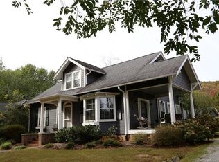 215 Daniel Dr, Laurel Park, NC 28739