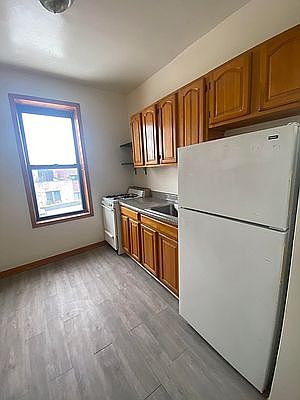 4th image of 1462 Ovington Ave APT 12A