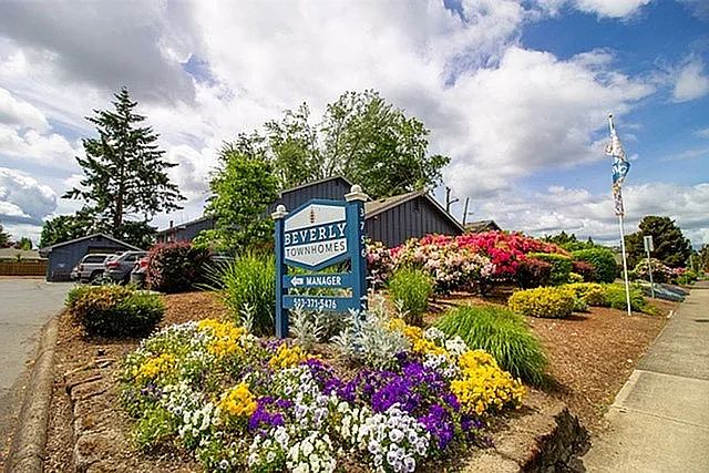 Beverly Townhomes - Salem Oregon