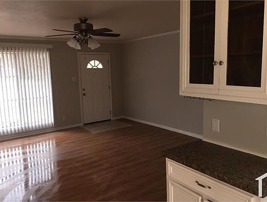 2nd image of 207 Lynch Dr