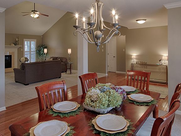 2nd image of 5704 Rhyne Cove Ln