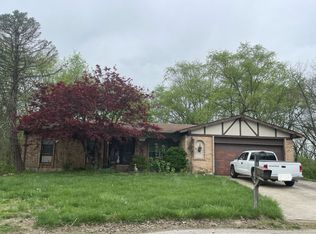 19 Glenview Dr, Saint Charles, MO